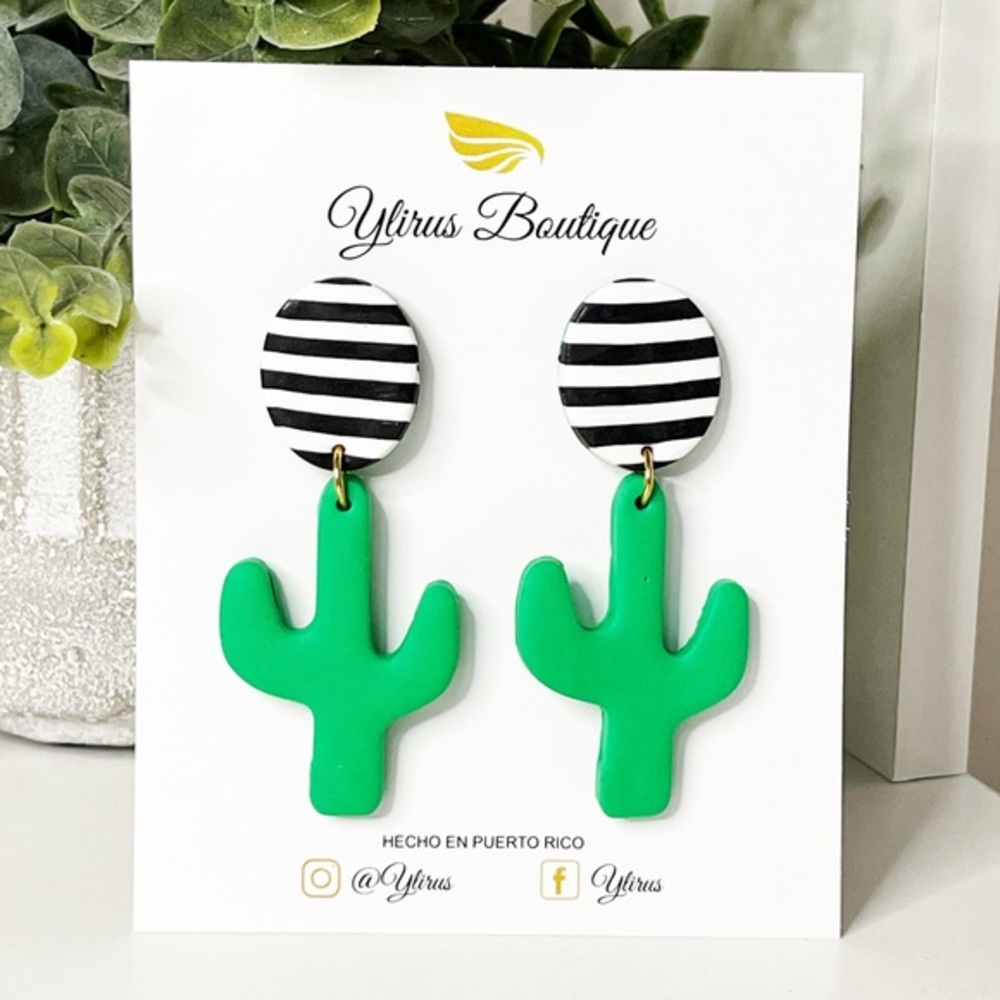✨💚🖤🤍New collection 🌿Modern artisan earrings ✨